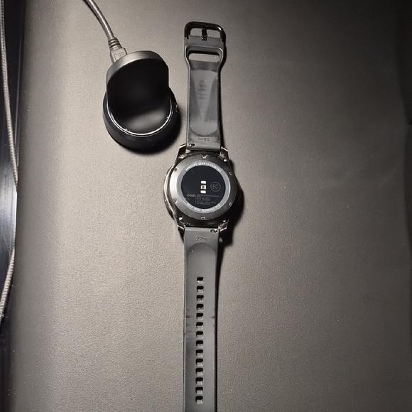 Samsung Gear S3 Frontier Smartwatch - Classic Black - Picture 4 of 7